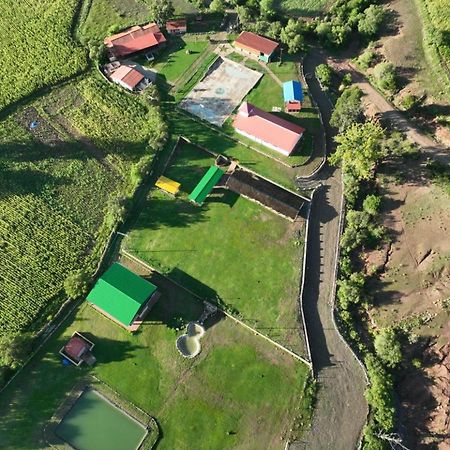 Hotel Mil Estrellas-Torotoro Potosi Bagian luar foto