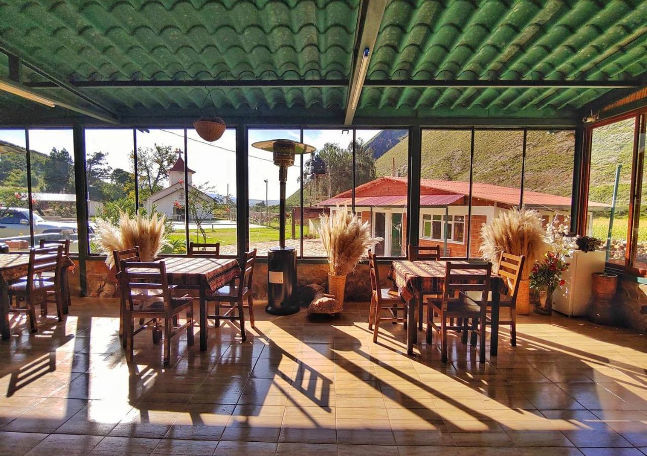 Hotel Mil Estrellas-Torotoro Potosi Bagian luar foto
