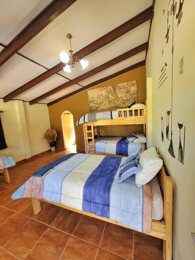Hotel Mil Estrellas-Torotoro Potosi Bagian luar foto