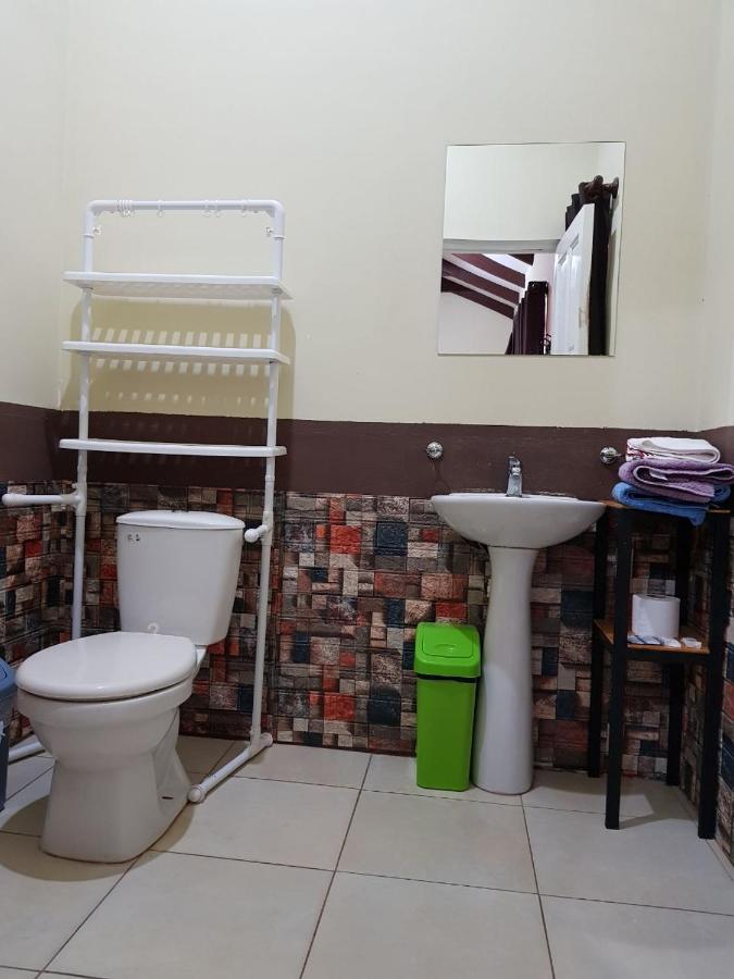 Hotel Mil Estrellas-Torotoro Potosi Bagian luar foto