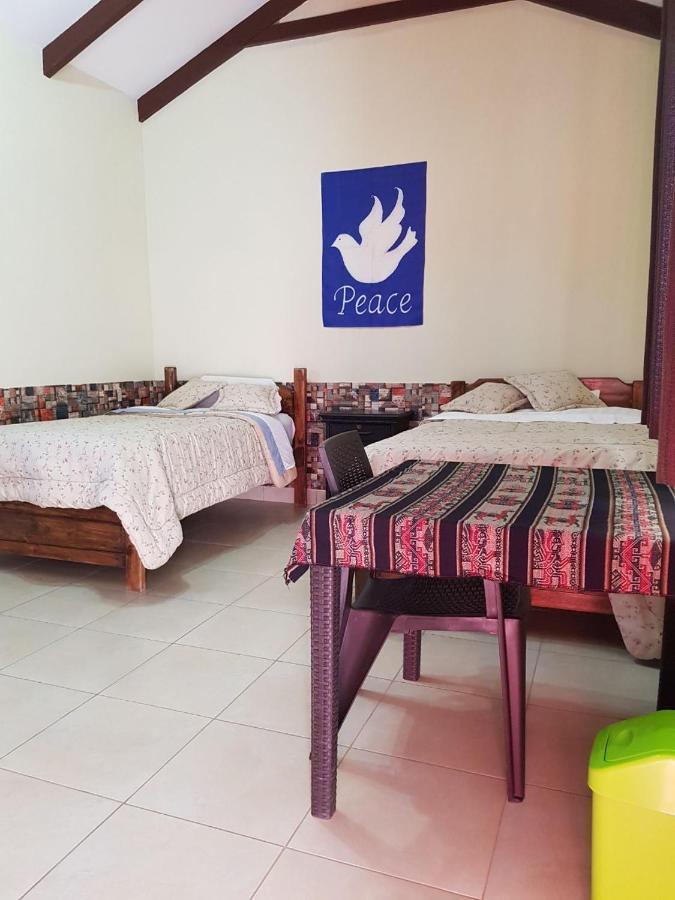 Hotel Mil Estrellas-Torotoro Potosi Bagian luar foto